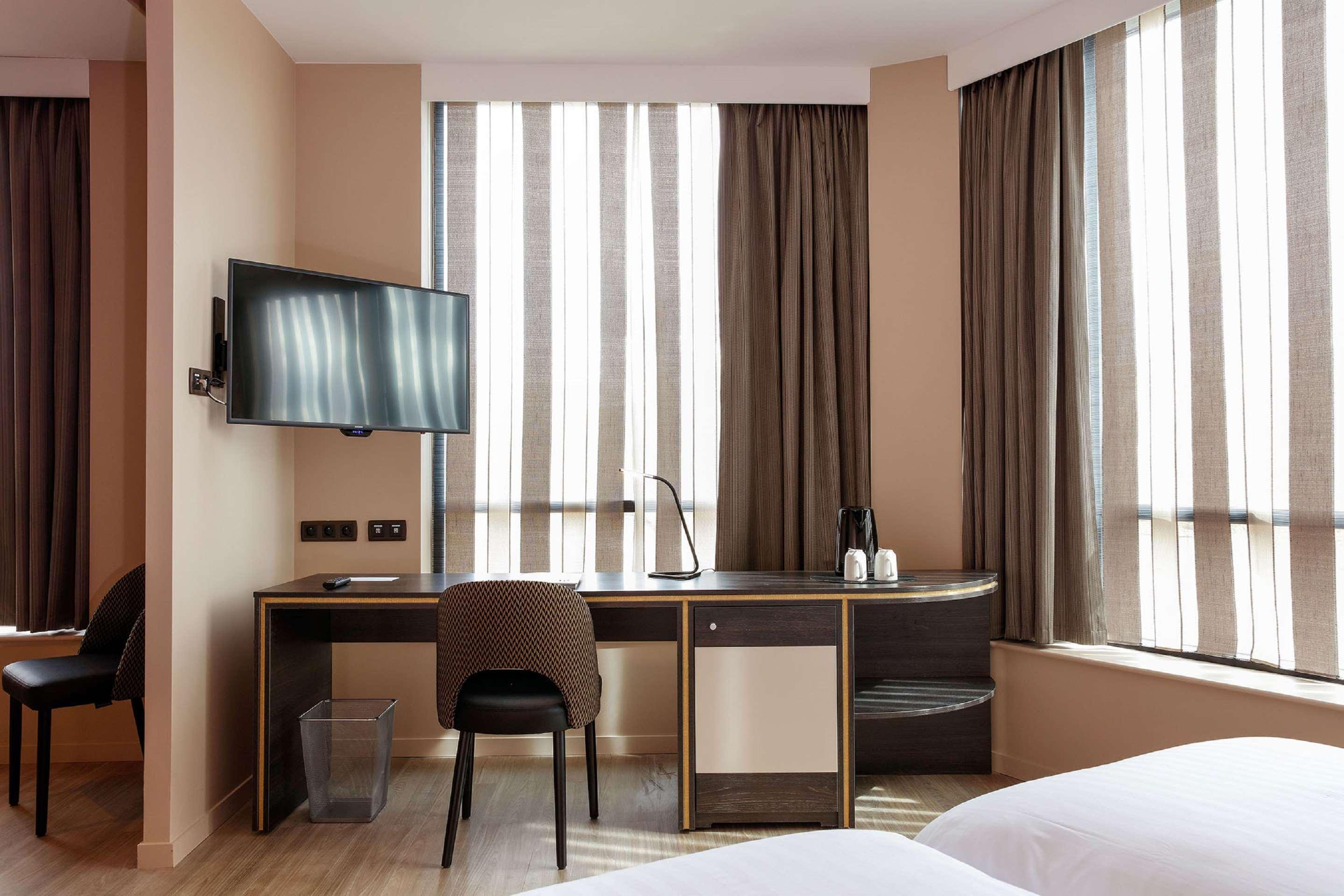 Best Western Plus Hotel Escapade Senlis Exterior photo