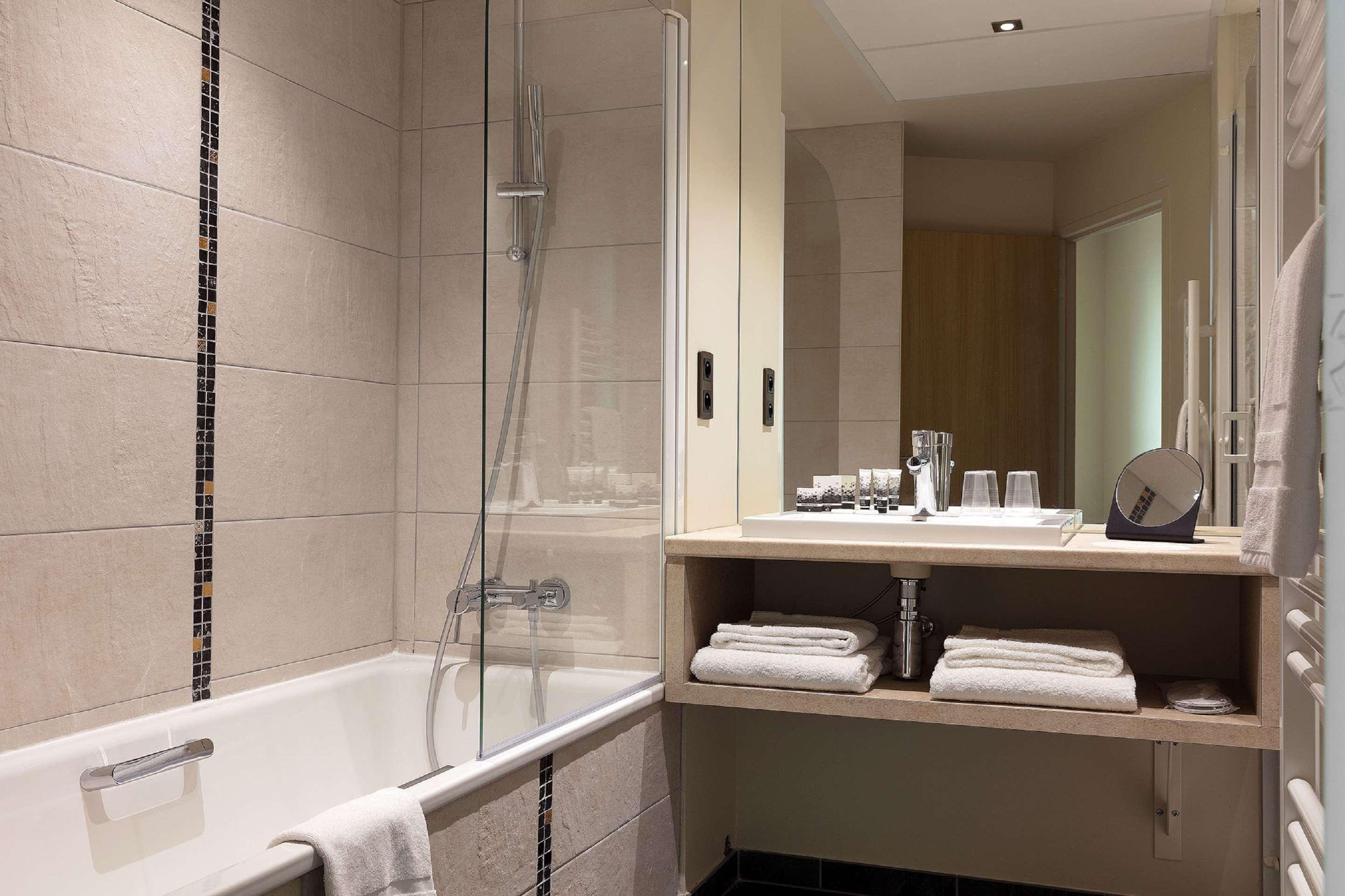 Best Western Plus Hotel Escapade Senlis Exterior photo